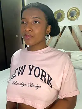 KriisvanyLeroy online show from September 25, 2025, 2:32 pm