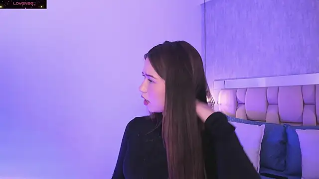 Roxie-Summers11 online show from February 8, 2025, 7:49 pm