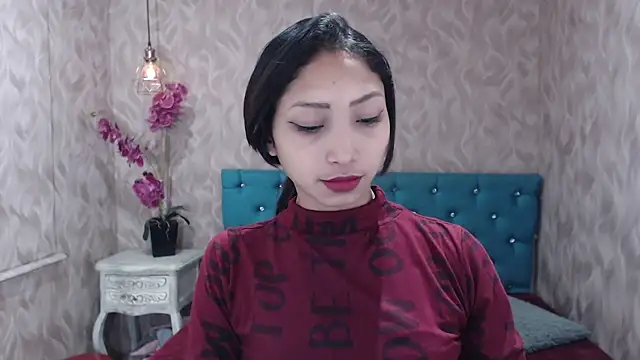 MadelineDoll online show from January 11, 2025, 1:01 pm
