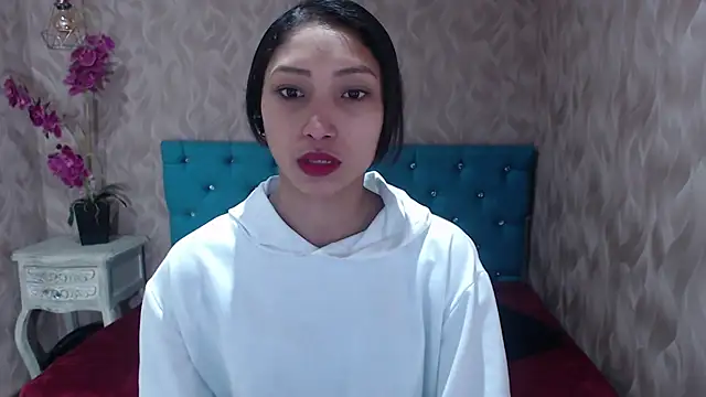 MadelineDoll online show from January 13, 2025, 1:28 pm