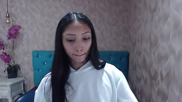 MadelineDoll online show from January 30, 2025, 7:26 pm