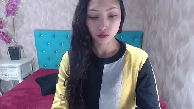 MadelineDoll online show from March 2, 2025, 1:16 pm