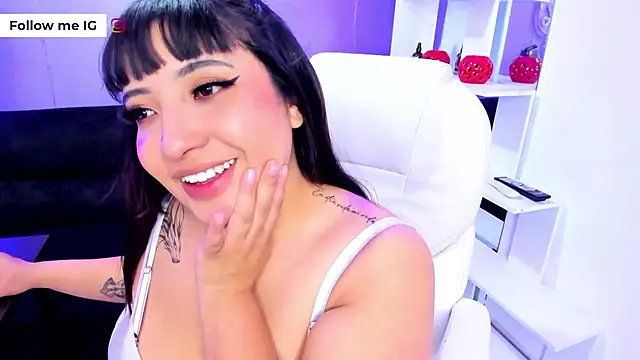 Snapshot of Emma_monserrat chatting on April 9, 2026, 11:59 am Emma monserrat online show from April 9, 2026, 11:59 am