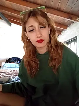 Viudanegraa online show from October 8, 2025, 1:31 pm