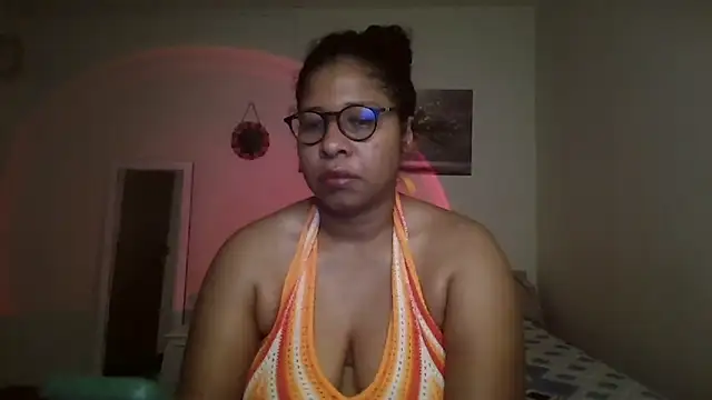 Ivon-09 online show from May 6, 2026, 12:10 pm