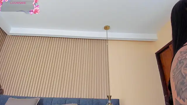 kathecute   online show from January 8, 2026, 1:41 am