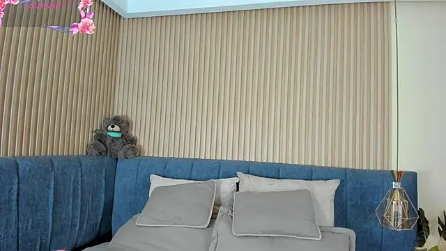 kathecute   online show from April 24, 2026, 1:41 am