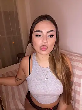 mint melissaaa online show from December 19, 2024, 6:12 pm
