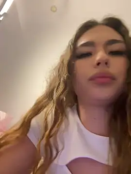 mint melissaaa online show from March 11, 2025, 12:28 pm