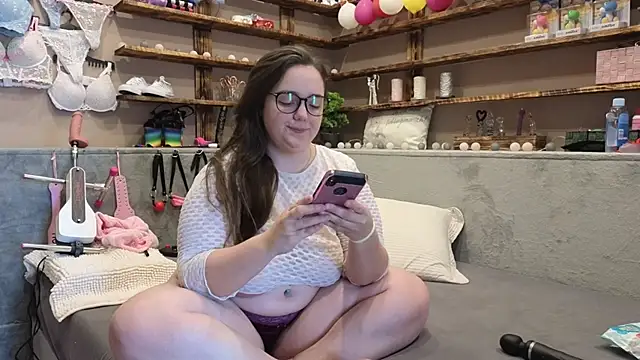 Kimberly-Caprice online show from February 23, 2025, 11:44 am