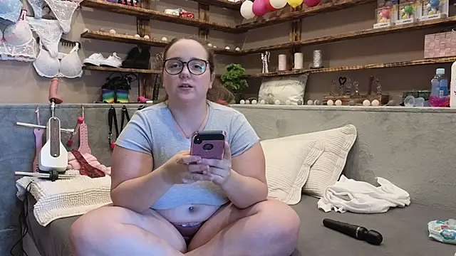 Kimberly-Caprice online show from February 25, 2025, 11:30 am