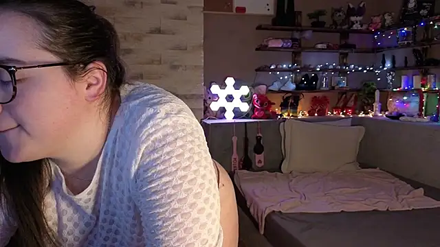 Kimberly-Caprice online show from January 17, 2026, 6:44 pm