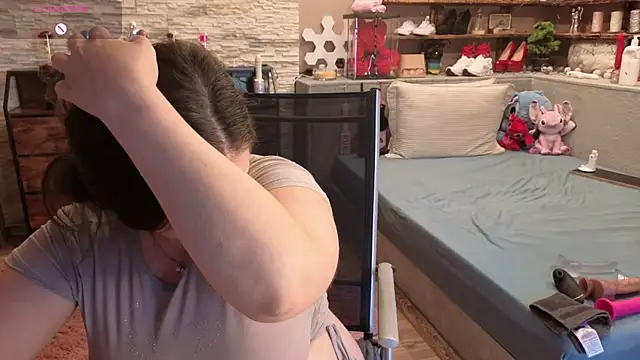 Snapshot of Kimberly-Caprice chatting on May 23, 2026, 2:32 pm Kimberly-Caprice online show from May 23, 2026, 2:32 pm