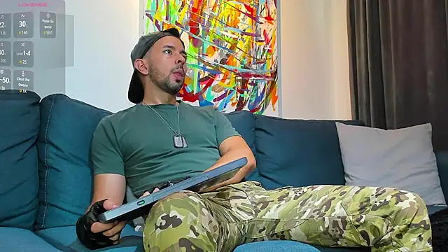 Snapshot of tommy_raym0ndg chatting on October 18, 2025, 3:24 pm tommy raym0ndg online show from October 18, 2025, 3:24 pm