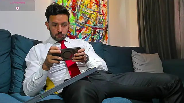 tommy raym0ndg online show from November 25, 2025, 8:31 pm