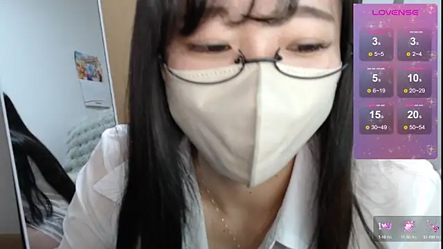 Rio chan  online show from March 5, 2025, 3:18 pm