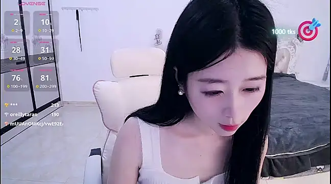 Snapshot of CN-xiaofei chatting on March 6, 2025, 7:03 am CN-xiaofei online show from March 6, 2025, 7:03 am