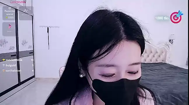 Snapshot of CN-xiaofei chatting on March 7, 2025, 2:12 pm CN-xiaofei online show from March 7, 2025, 2:12 pm