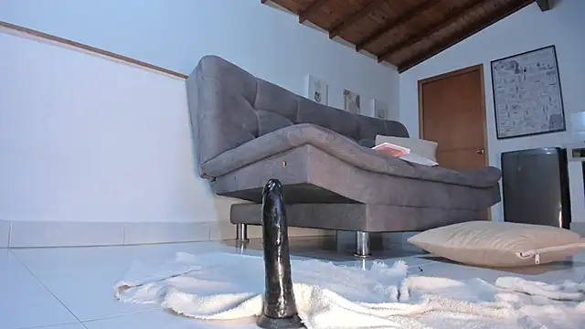 thecurvy girl online show from February 25, 2025, 2:00 pm