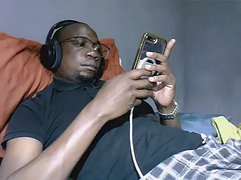 TheeRealShow online show from May 10, 2026, 9:31 pm
