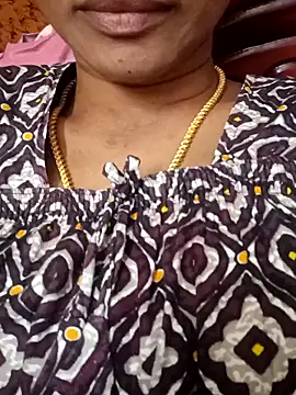 Snapshot of Ambika01 chatting on November 6, 2025, 4:35 am Ambika01 online show from November 6, 2025, 4:35 am