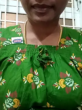 Snapshot of Ambika01 chatting on January 19, 2026, 4:27 am Ambika01 online show from January 19, 2026, 4:27 am