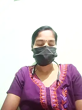 anusiya01 online show from December 18, 2024, 5:52 pm