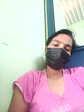 anusiya01 online show from September 16, 2025, 5:52 am