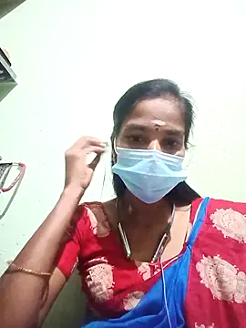 anusiya01 online show from December 17, 2025, 2:45 pm