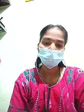 anusiya01 online show from December 20, 2025, 3:52 pm