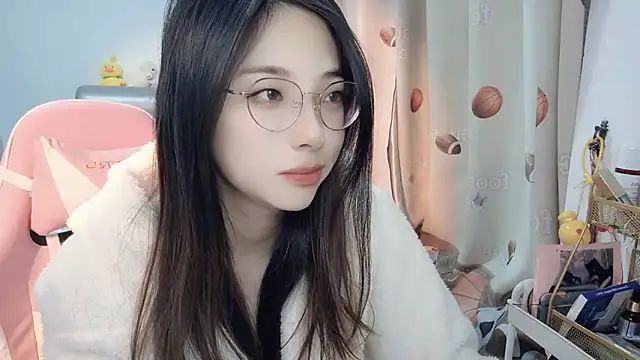 ooo   mimi online show from December 18, 2024, 2:10 am