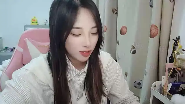 ooo   mimi online show from January 3, 2025, 12:08 pm