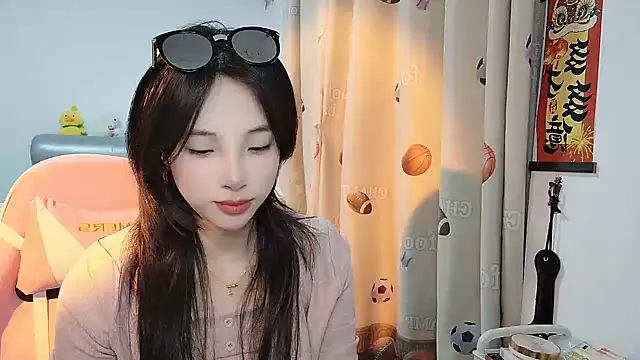 ooo   mimi online show from March 1, 2025, 11:50 am
