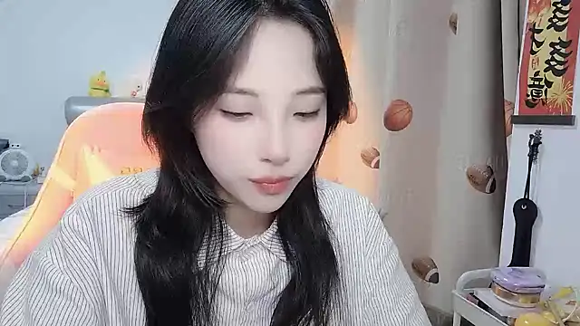 ooo   mimi online show from March 11, 2025, 12:28 pm