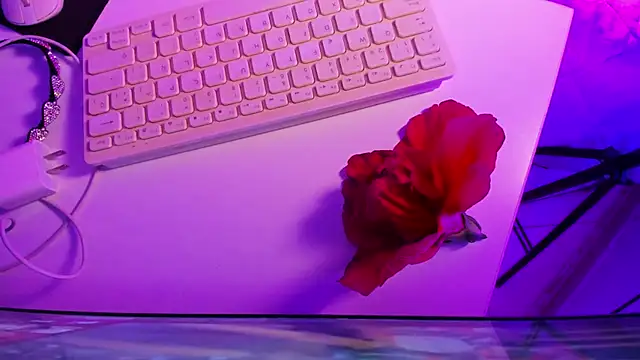 Snapshot of sarah__bigboobs chatting on March 25, 2026, 8:31 am sarah bigboobs online show from March 25, 2026, 8:31 am