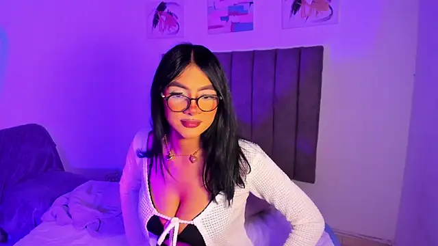 Snapshot of sarah__bigboobs chatting on April 1, 2026, 9:54 am sarah bigboobs online show from April 1, 2026, 9:54 am