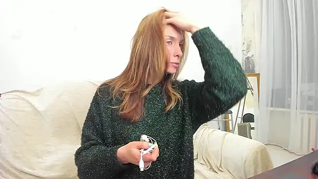 YourSuperModel online show from December 4, 2024, 9:07 am