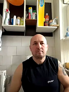 intx800 online show from March 10, 2025, 1:32 pm