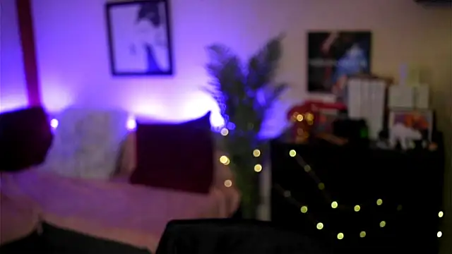 Bellis Perenis online show from October 7, 2025, 3:31 pm