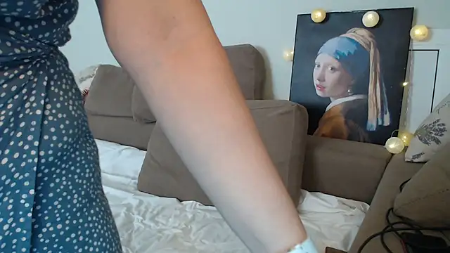 Mallinia online show from November 25, 2025, 10:15 am