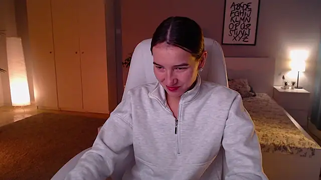 Snapshot of Bellla_Haddid chatting on October 12, 2025, 1:04 am Bellla Haddid online show from October 12, 2025, 1:04 am