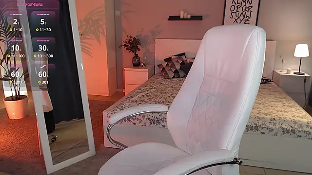 Snapshot of Bellla_Haddid chatting on October 21, 2025, 1:06 am Bellla Haddid online show from October 21, 2025, 1:06 am