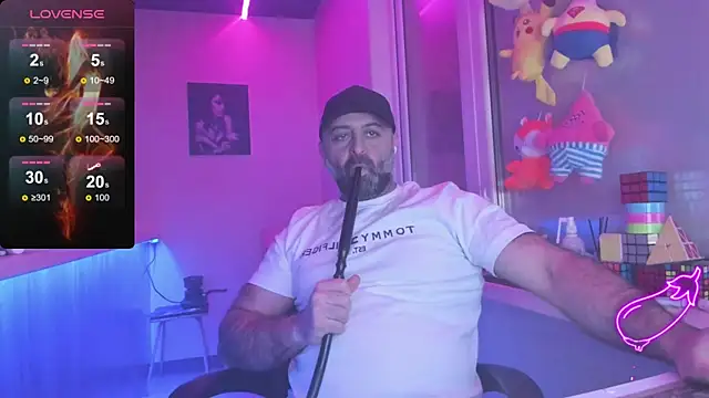 MAGABEAR077 online show from February 8, 2025, 2:49 pm