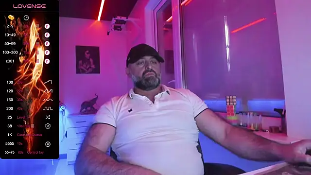 MAGABEAR077 online show from May 3, 2026, 4:07 am
