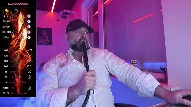 MAGABEAR077 online show from May 3, 2026, 11:33 pm