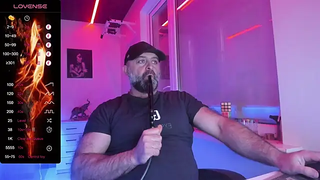 MAGABEAR077 online show from May 5, 2026, 2:41 am