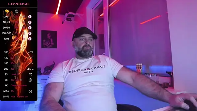 MAGABEAR077 online show from May 5, 2026, 5:32 pm