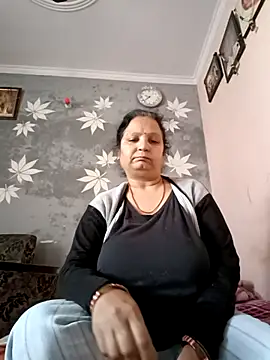 Kavya kapoor online show from January 24, 2025, 4:05 am