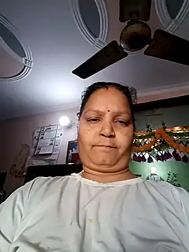 Kavya kapoor online show from February 2, 2025, 1:08 pm