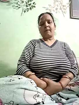 Kavya kapoor online show from February 4, 2025, 4:39 pm